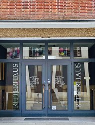 Eingang zum Ritterhaus in Kiel